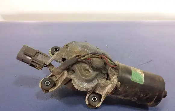 Nissan Maxima Front wiper linkage and motor 