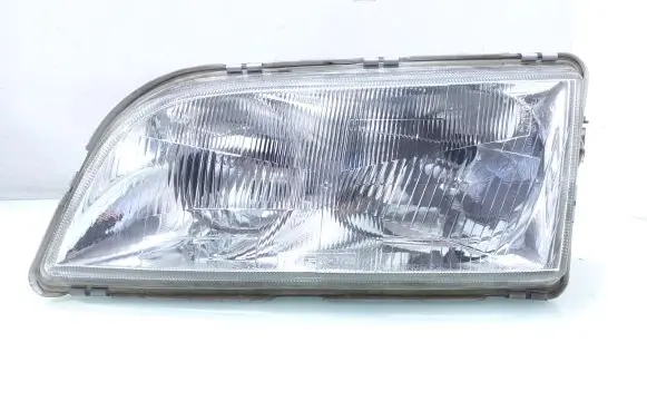 Volvo S40, V40 Headlight/headlamp 30899682