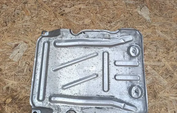 Audi A3 8Y Center/middle under tray cover 5Q0825230