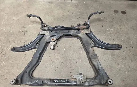 Nissan Qashqai+2 Front subframe 
