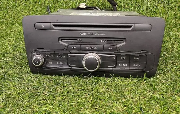 Audi A1 Radio/CD/DVD/GPS head unit 8XA035192A 28425604