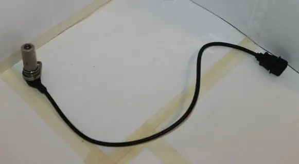 Audi A4 S4 B5 8D Camshaft position sensor 028907319B