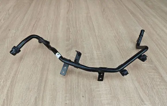 Audi A6 S6 C7 4G Engine coolant pipe/hose 04L122157BA