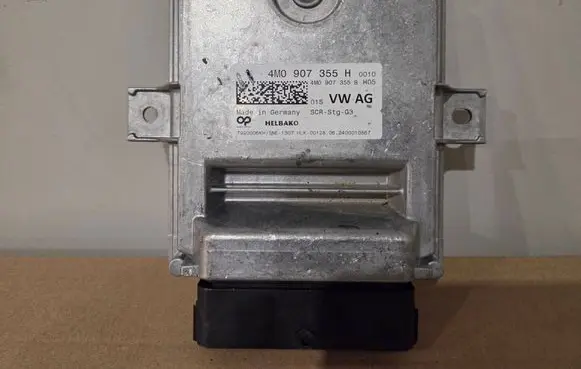 Audi A8 S8 D5 Adblue control unit 4M0907355B 4M0907355H