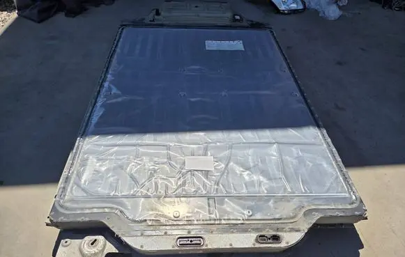 Tesla Model S Hybrid / electric car battery