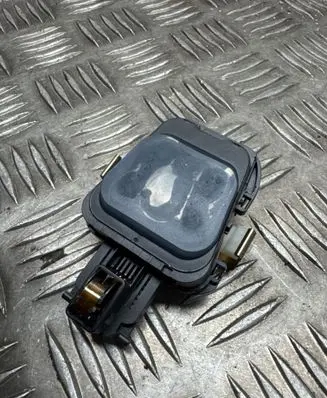 Mercedes-Benz E W213 Rain sensor A2139002724 1034842901
