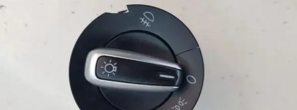 Volkswagen PASSAT B7 Light switch