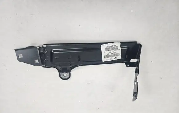 Alfa Romeo Stelvio Fender mounting bracket 68356974AA