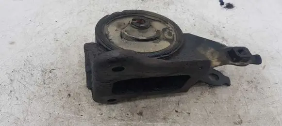 Nissan X-Trail T30 Engine mount bracket NOCODE