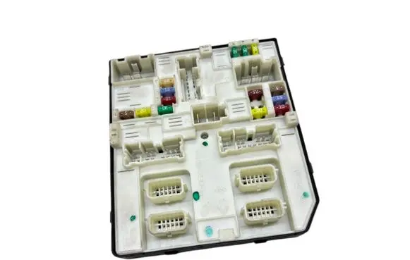 Renault Scenic III - Grand scenic III Fuse module 284B63106R