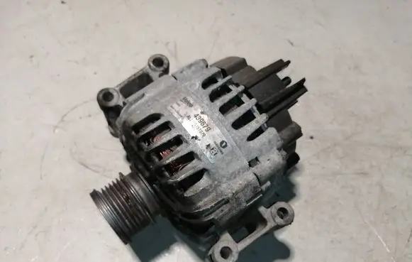 Mercedes-Benz C W204 Generator/alternator H617417A 439679