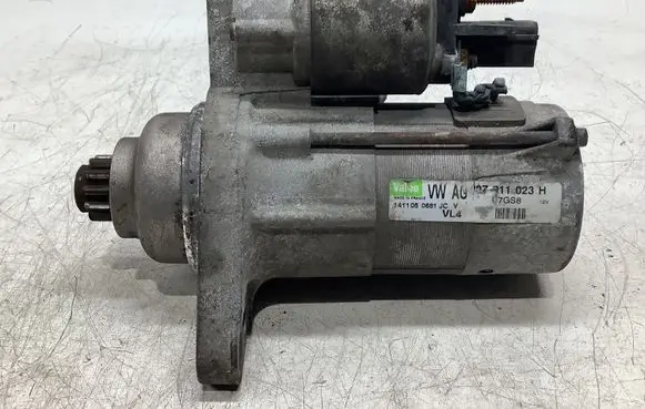 Volkswagen Caddy Starter motor 02Z911023H