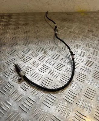 Ford Kuga III Windshield washer spray nozzle 