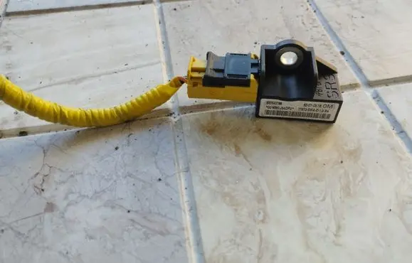 Honda CR-V Airbag deployment crash/impact sensor 5WK43786