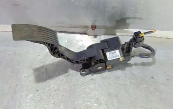 KIA Rio Accelerator throttle pedal AHXBAE042