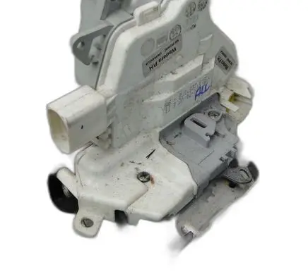 Volkswagen Touareg II Lock set 8J1837015C