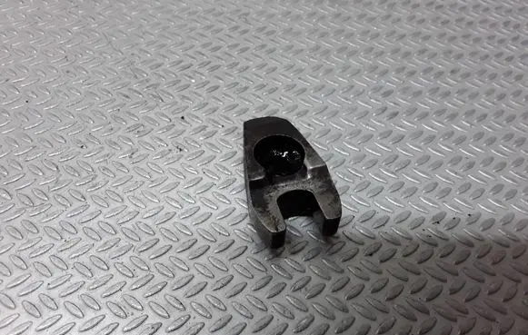 Peugeot 206 Fuel Injector clamp holder