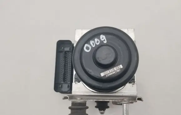Porsche Cayenne (92A) ABS Pump 7P0614517E
