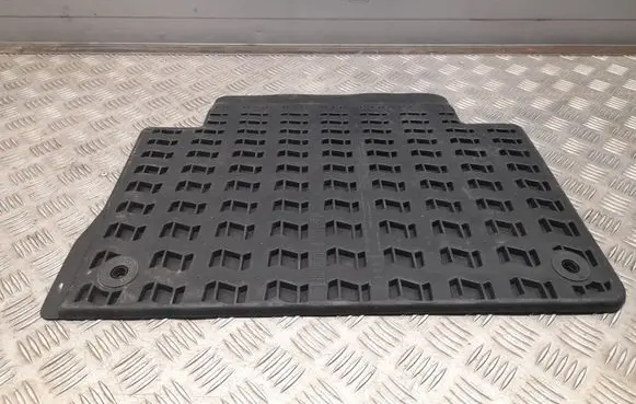 Audi Q7 4L Rear floor mat 4L0061511