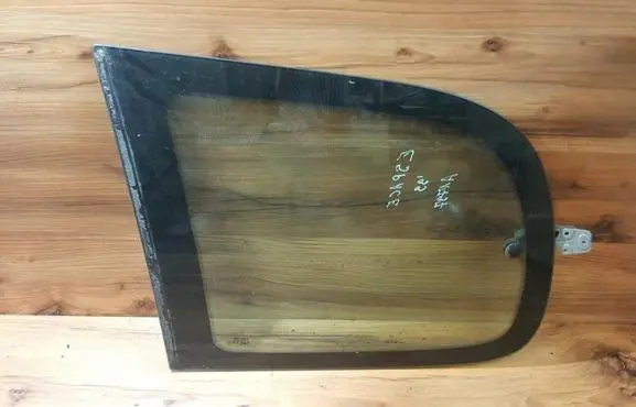 Renault Espace III Rear side window 43R000677