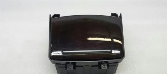 Cup holder front