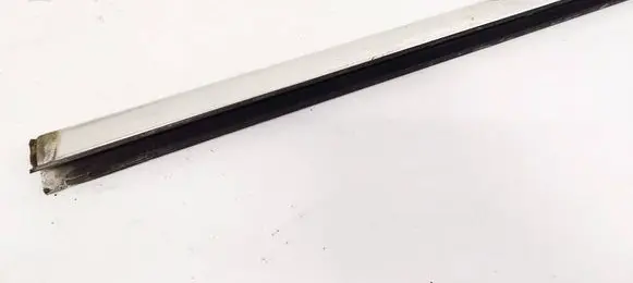 Ford Mondeo MK IV Front door glass trim molding 