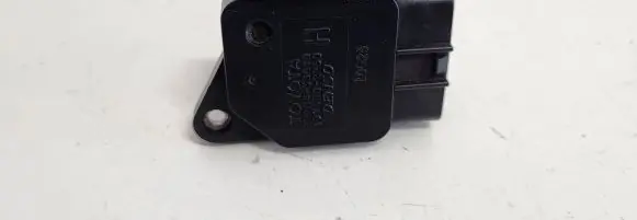 Toyota Corolla E120 E130 Mass air flow meter 2220433010 10G25 1974002260