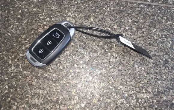 Hyundai Kona I Ignition key/card 