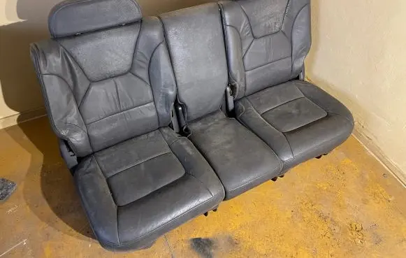 Dodge Durango Second row seats 