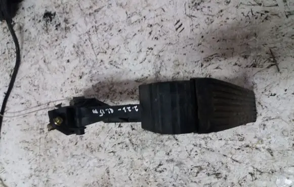 Mercedes-Benz E W210 Accelerator throttle pedal