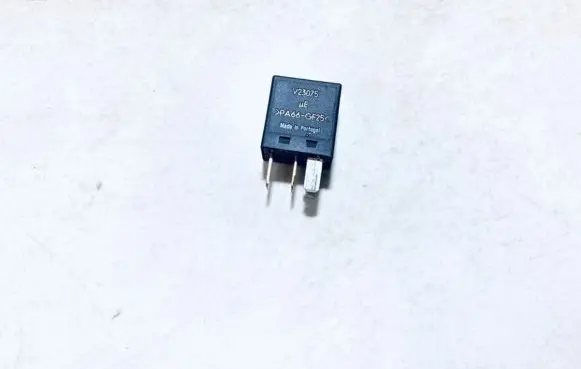 Mitsubishi Colt Other relay mb953382 043262a