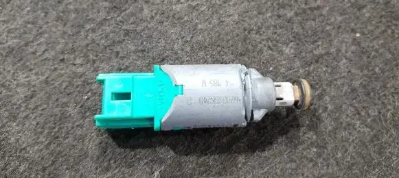 Renault Scenic II - Grand scenic II Brake pedal sensor switch 8200168240B 8200168240-B