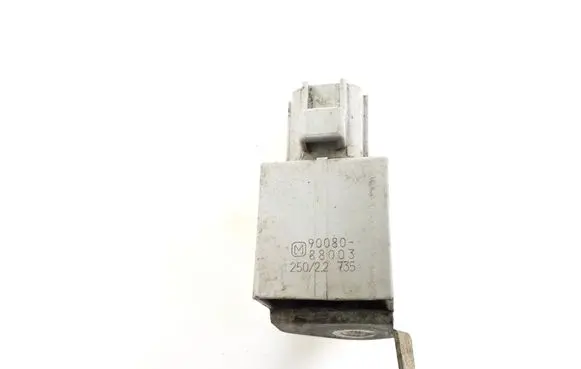 Toyota Avensis T250 Sensor 9008088003