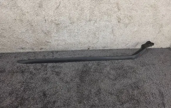 Maserati Grecale Windshield trim 670269425 130912250