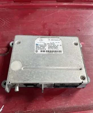 Mercedes-Benz E W211 Bluetooth control unit module 2118703226 DM70474027