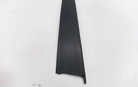 Mercedes-Benz ML W164 Rear door glass trim molding