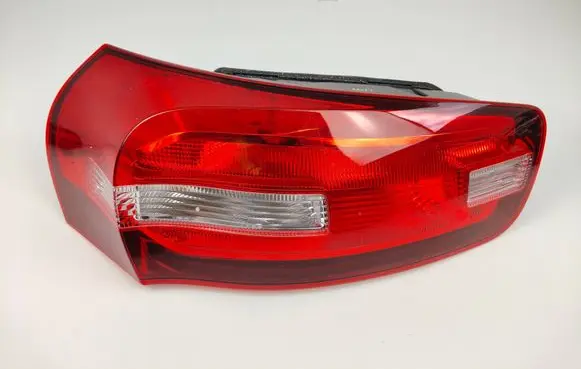 Citroen C4 II Picasso Rear/tail lights RGC13358