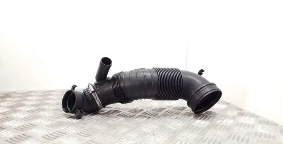 Audi Q3 8U Turbo air intake inlet pipe/hose 5N0129656 5N0129635