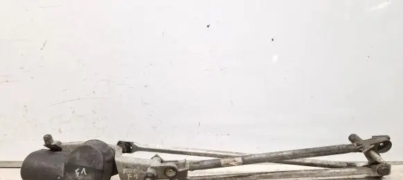 Ford Focus Front wiper linkage and motor Xs4117508ba