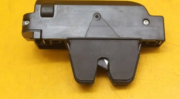 Tailgate/trunk/boot lock/catch/latch