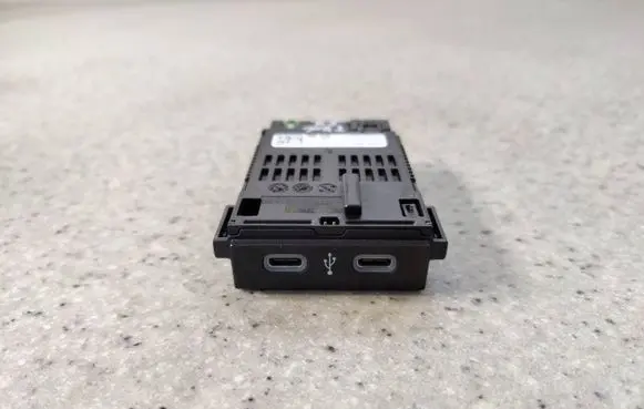 Volkswagen T-Roc USB socket connector 2G6035700AOP512 2G6035700