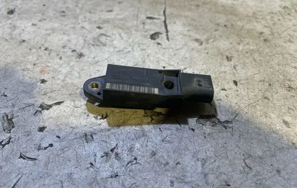 Mercedes-Benz E W211 Airbag deployment crash/impact sensor 25571203A4 A0028202726 220272650