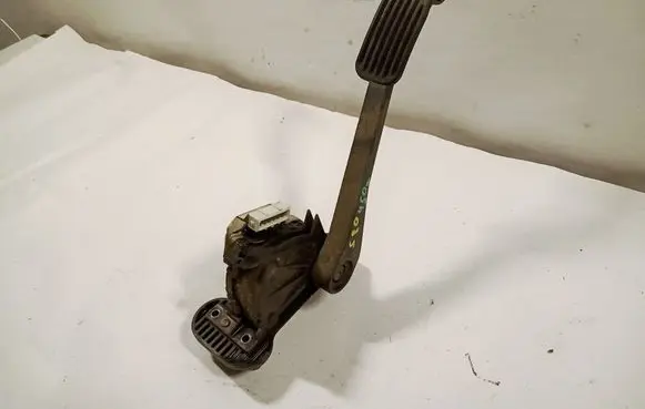 Volvo S80 Accelerator throttle pedal 30683516 30666660
