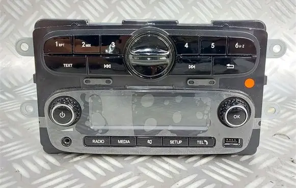 Radio/CD/DVD/GPS head unit