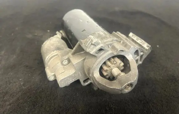 BMW 5 F10 F11 Starter motor 0001148010