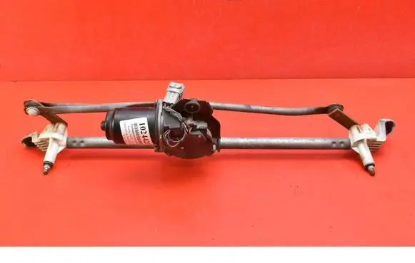 Front wiper linkage and motor