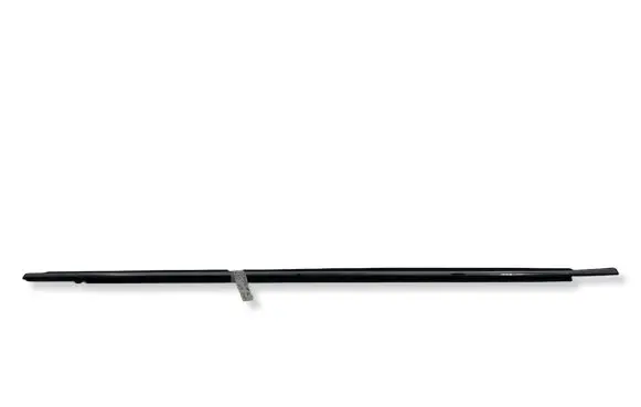 Toyota Avensis T250 Rubber seal rear door window/glass REARRIGHT