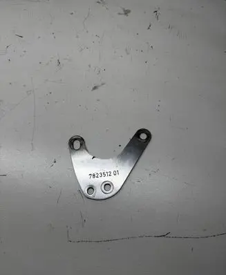 BMW 5 F10 F11 Muffler mount bracket/holder 7823512