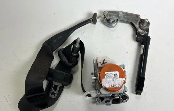 Ford Mustang VI Front seatbelt FR3B63612D64AF
