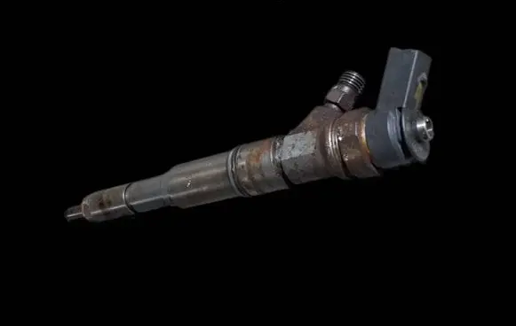 BMW 5 E60 E61 Fuel injector 7794435
